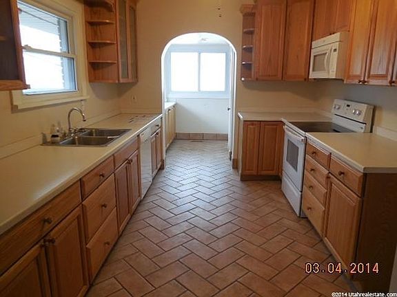 4th image of 555 E Kensington Ave