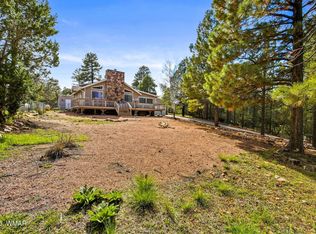 1955 Twin Pines Trl, Overgaard, AZ 85933