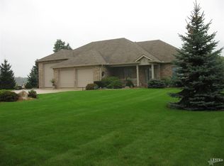 3556 Franklin Dr, Auburn, IN 46706