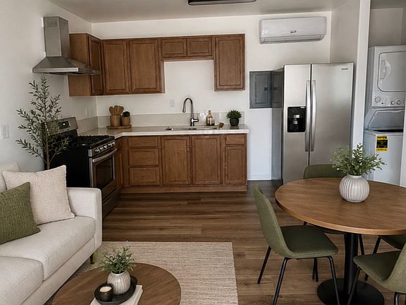 2nd image of 507 E Colton Ave #2