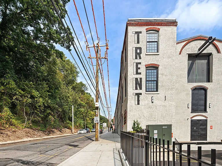 Trent Manayunk — Photo 2