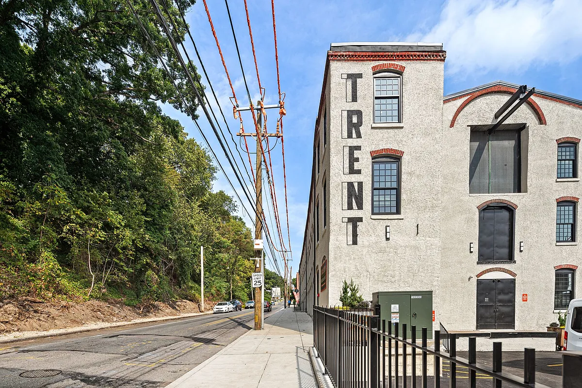 Building Photo - Trent Manayunk