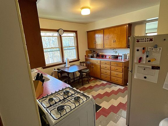 5th image of 1009 Haywood Dr