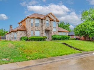 801 Kelsie Ln, Desoto, TX 75115