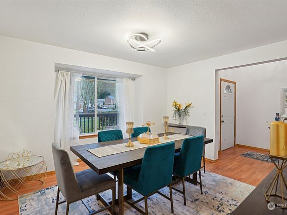 4th image of 6425 Jeffery Court SE