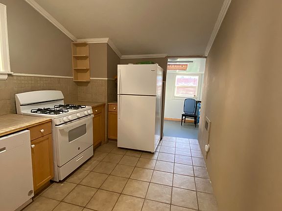 3rd image of 123 Germain St #1