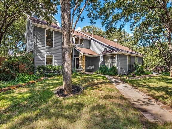 3rd image of 2814 Placid Cir