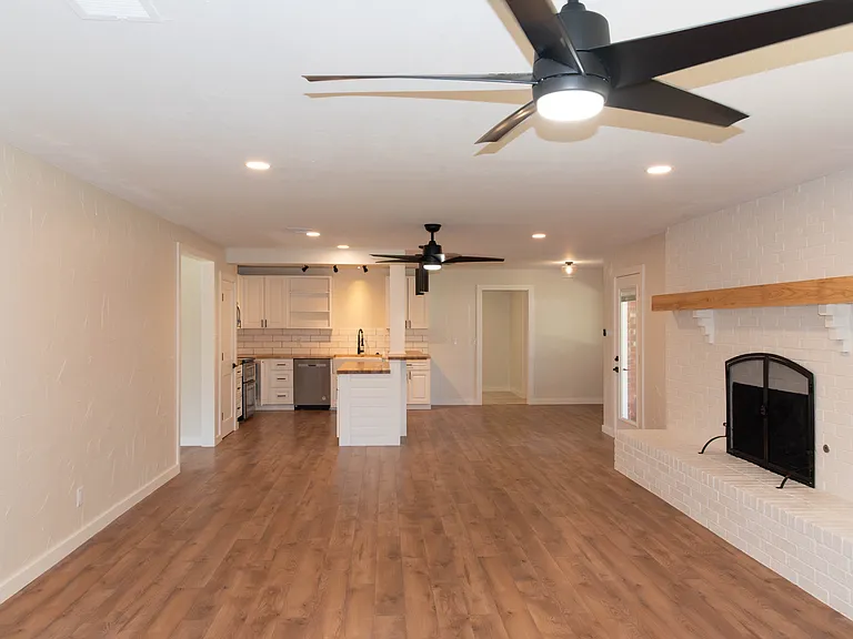2504 Sinclair Ave — Photo 4