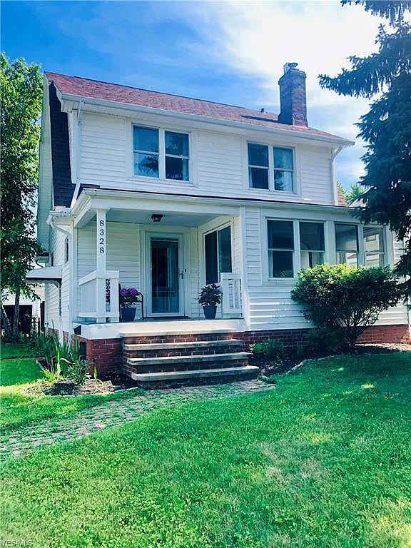8328 Greenlawn Ave photo 1