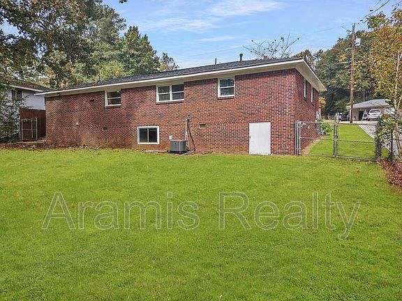 3rd image of 28 Talley St SE