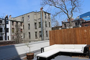 Rented by aptsandlofts.com