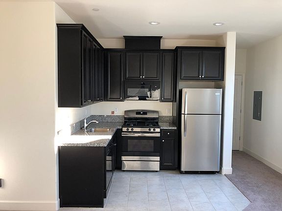 4th image of 488 E Albertina Ave
