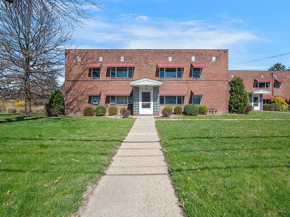 1437 Lincoln Way #D