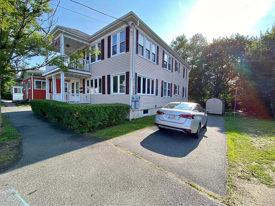 1st image of 192 Jefferson Ave #1