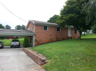 912 Hermitage Ln, Mt Carmel, TN 37645