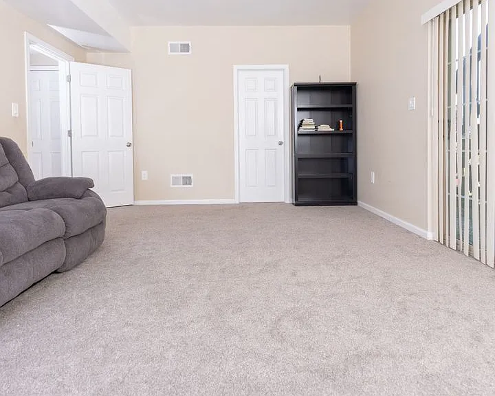 2072 Sheaffer Rd — Photo 59