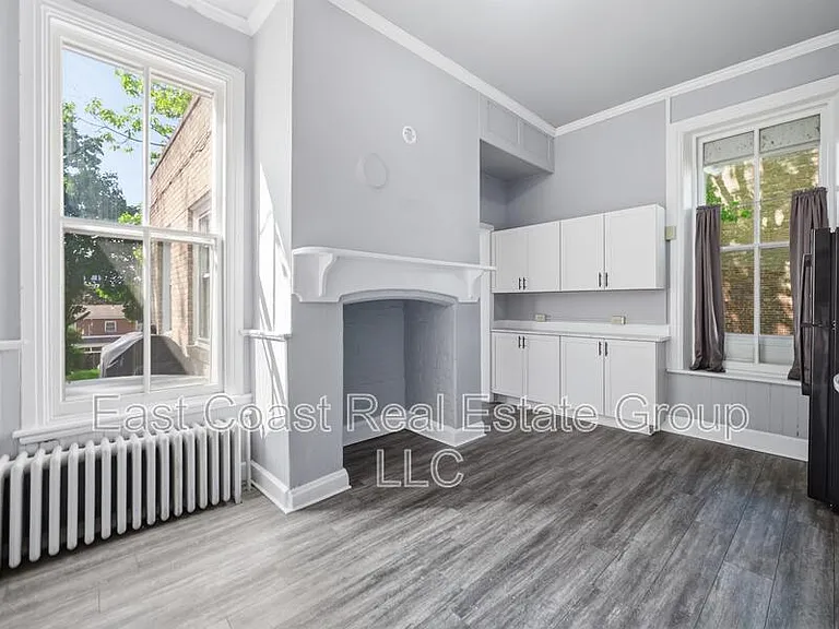 323 N Potomac St #1 — Photo 6