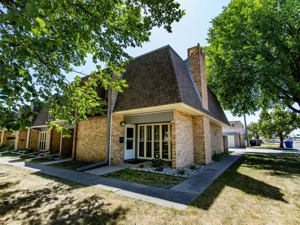801 23rd Ave S, Moorhead, MN 56560