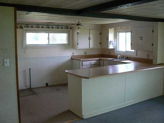 4th image of 2076 W Union City Pike
