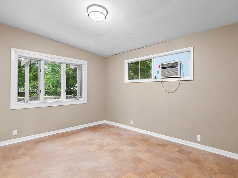1111 Bruns Ln — Photo 16