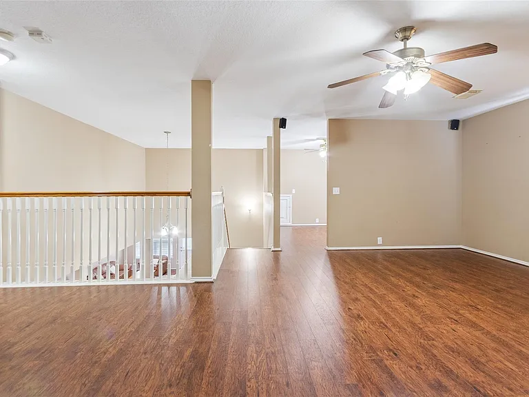 10306 Logan Bridge Ln — Photo 15