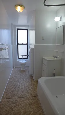 Rented by Metropolitan Equities | media 14