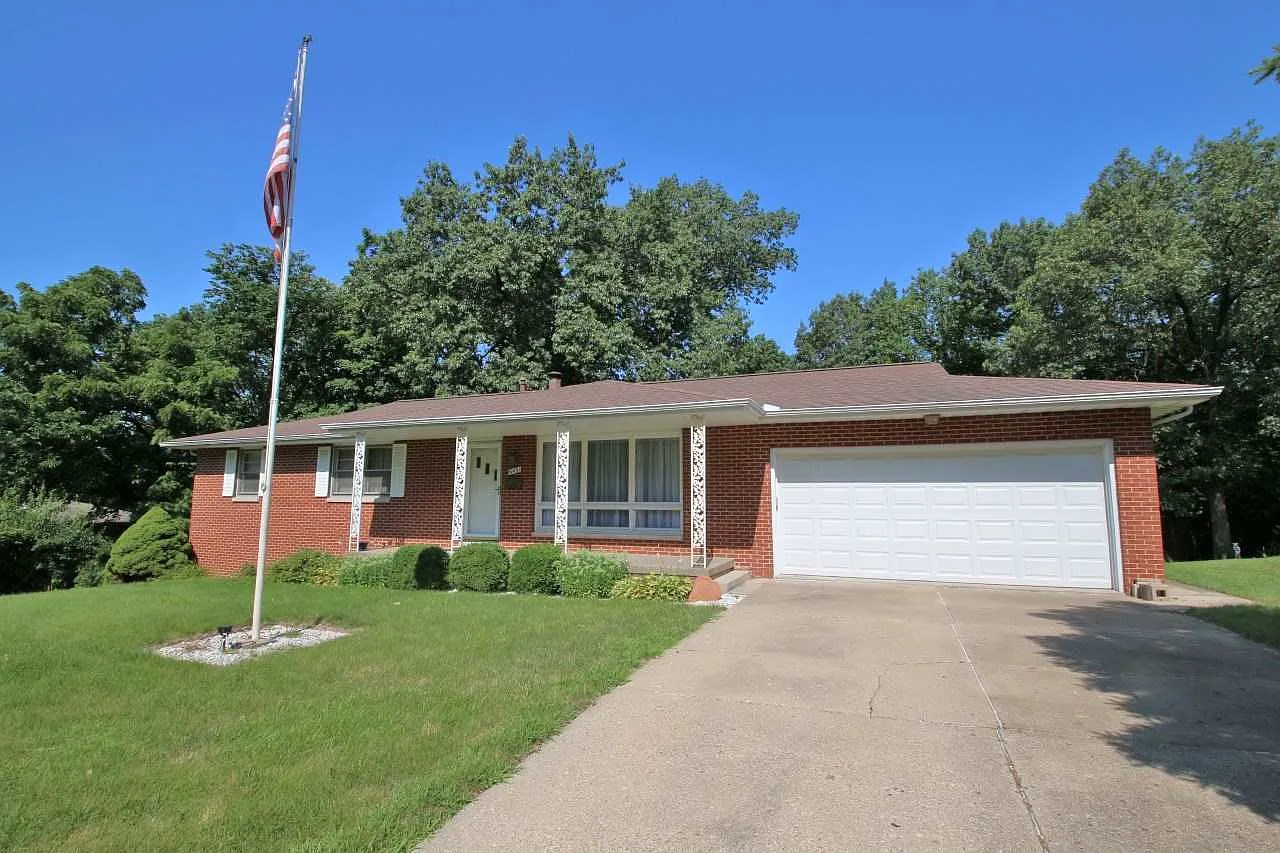 6431 N Brookwood Ln photo 1