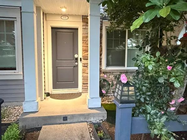 7348 192a St #13, Surrey, BC V4N 6J2