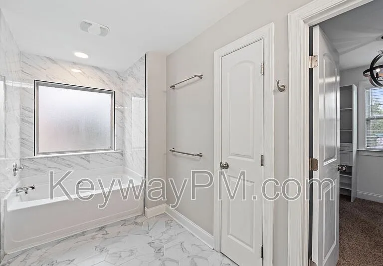 336 Amersham Way — Photo 14