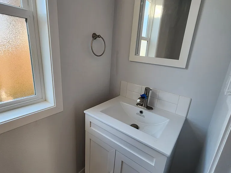 6th Ave SE Duplex — Photo 7