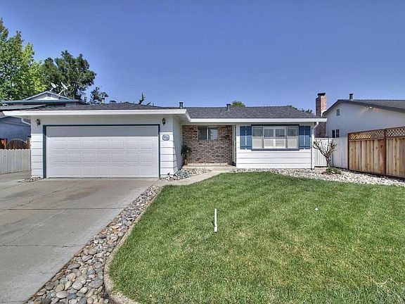 2nd image of 2690 Flintwood Ct