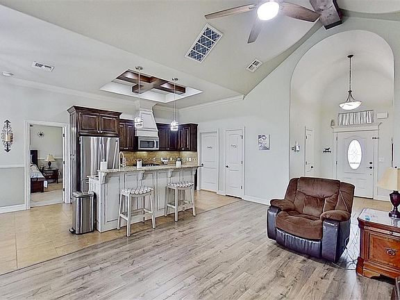 5th image of 4306 NE Mossy Oak Dr