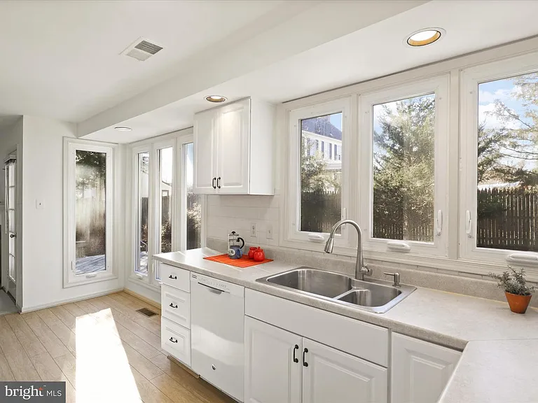 7004 Dreams Way Ct — Photo 13