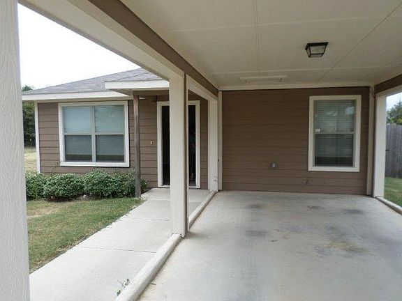 4th image of 204 Candlewood Cir