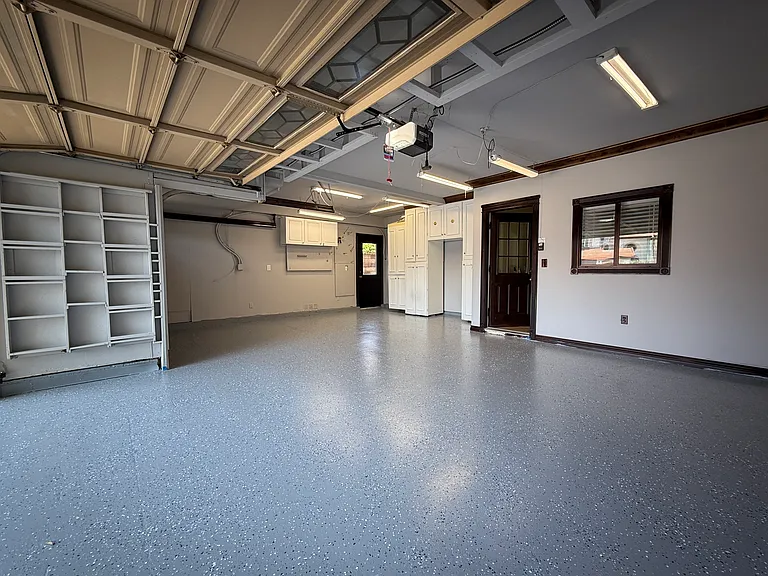 Finsihed 3-car garage
