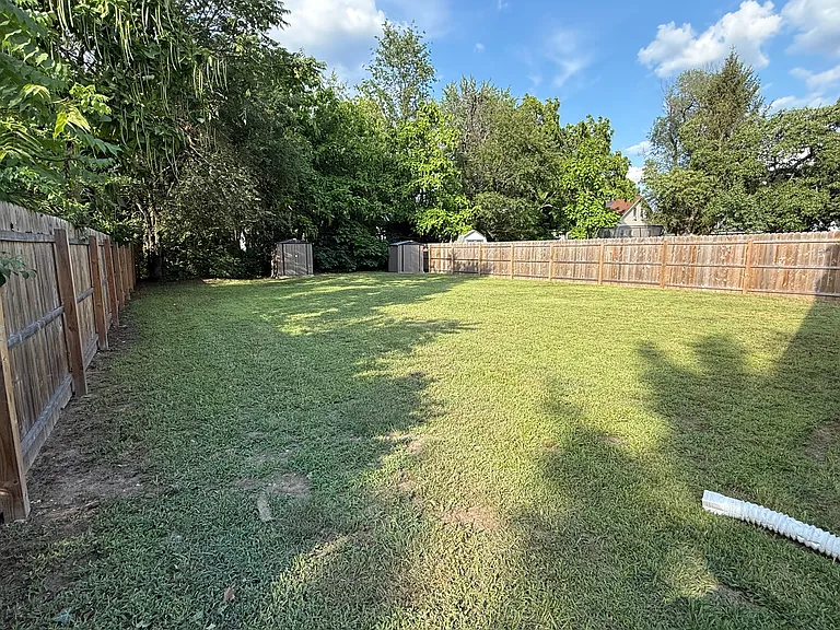 1129 Hessian Ave #A — Photo 11
