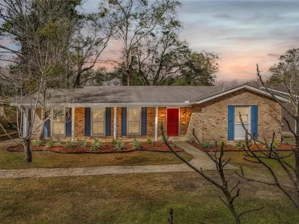 510 Woodlore Dr, Chickasaw, AL 36611