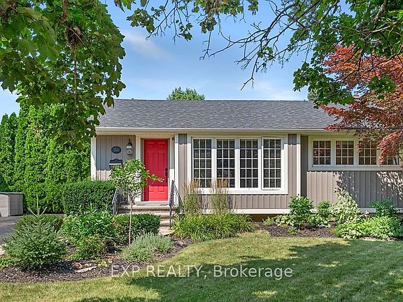 3rd image of 38 Albany Dr