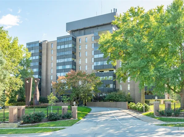 3131 Fleur Dr Unit 402, Des Moines, IA 50321