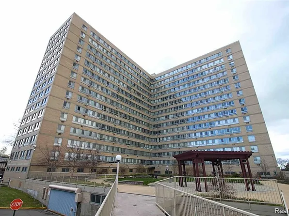 8900 E Jefferson Ave #920, Detroit, MI 48214