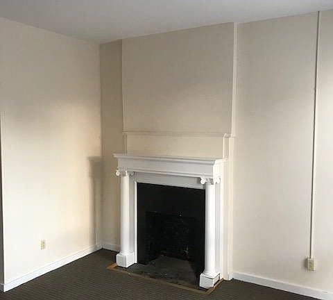 3rd image of 918 W Grace St APT 2