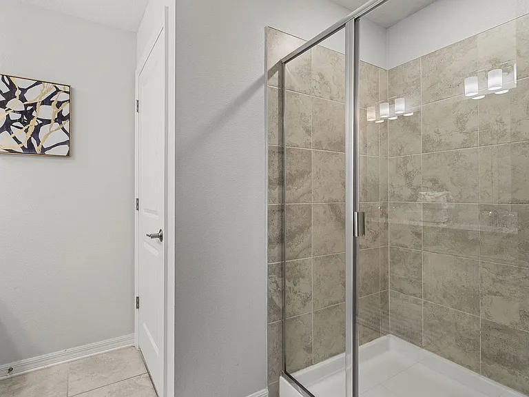 Paradox Cir — Photo 11