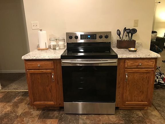 4th image of 515 Sand Springs Ave