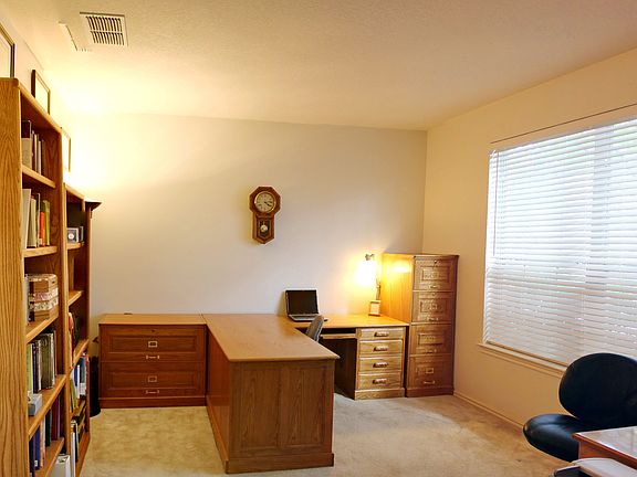 Office/Formal Living Rm