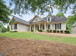 2704 Lost Lakes Dr, Powder Springs, GA 30127