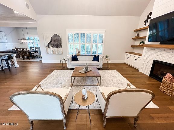 4th image of 1522 Charlottesville Blvd