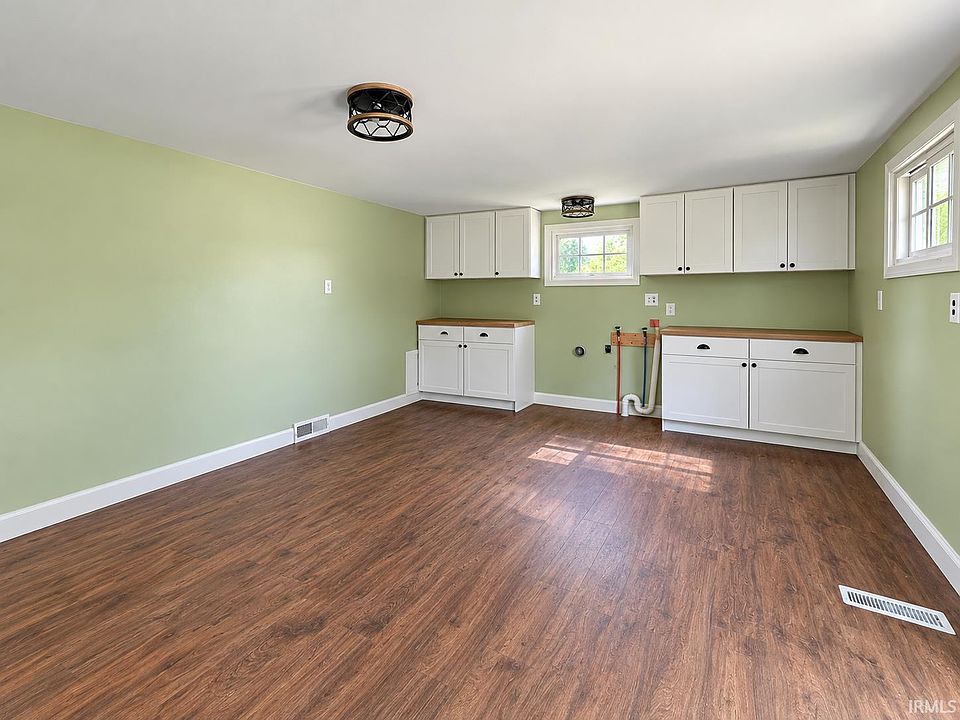 洋楽 l.k 2636 S 100 W, Morocco, IN 47963 | MLS #202642085 | Zillow
