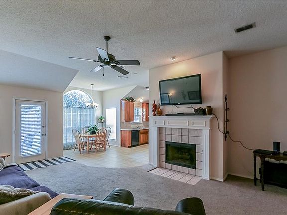4th image of 9025 Creede Trl