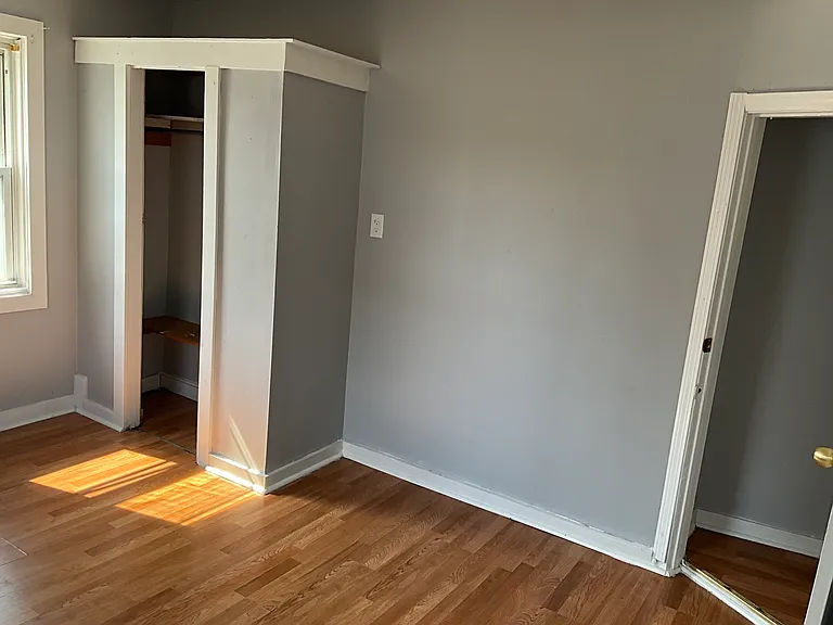 610 Union Ave #2R — Photo 6
