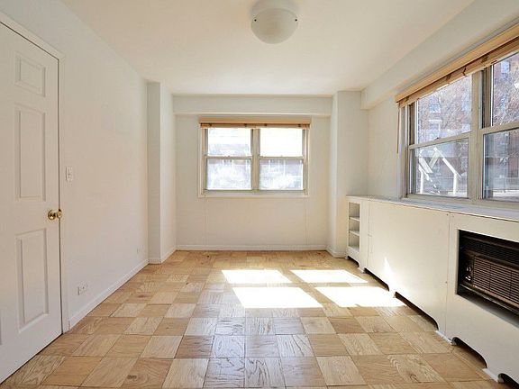 4th image of 194 W 4th St #2D